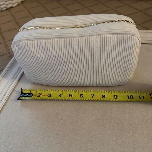 Cream corduroy makeup cosmetic travel pouch w pink heart with glitter patch NWOT - Picture 5 of 8